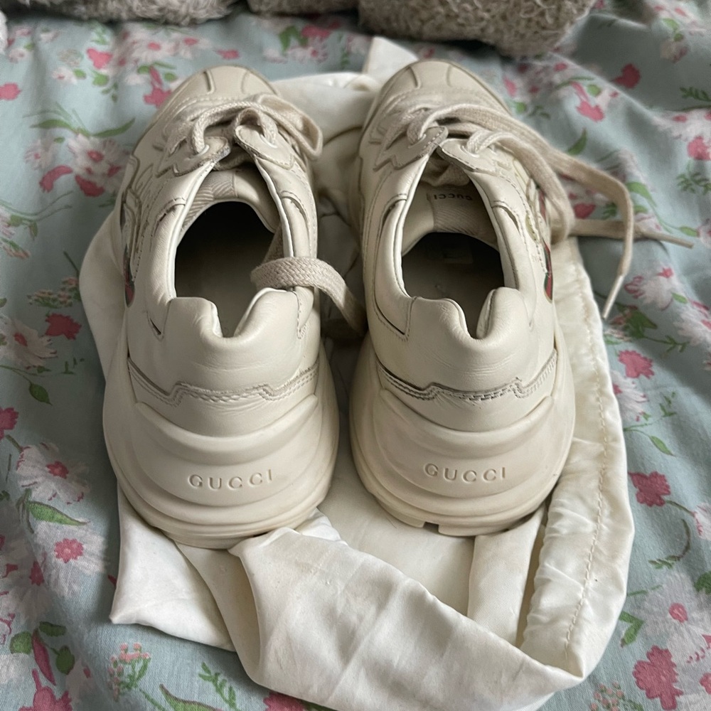 Gucci kids shoes size 12 like new used 2 times